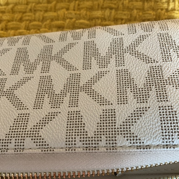 Michael Kors Collection Cream and Gray Wallet with MK Pattern and Wrist Strap - Picture 12 of 12